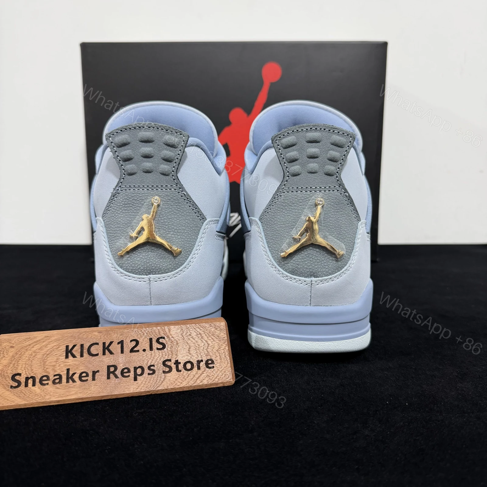 View 6 of Air Jordan 4 UNC Tar Heels PE Player Exclusive Reps