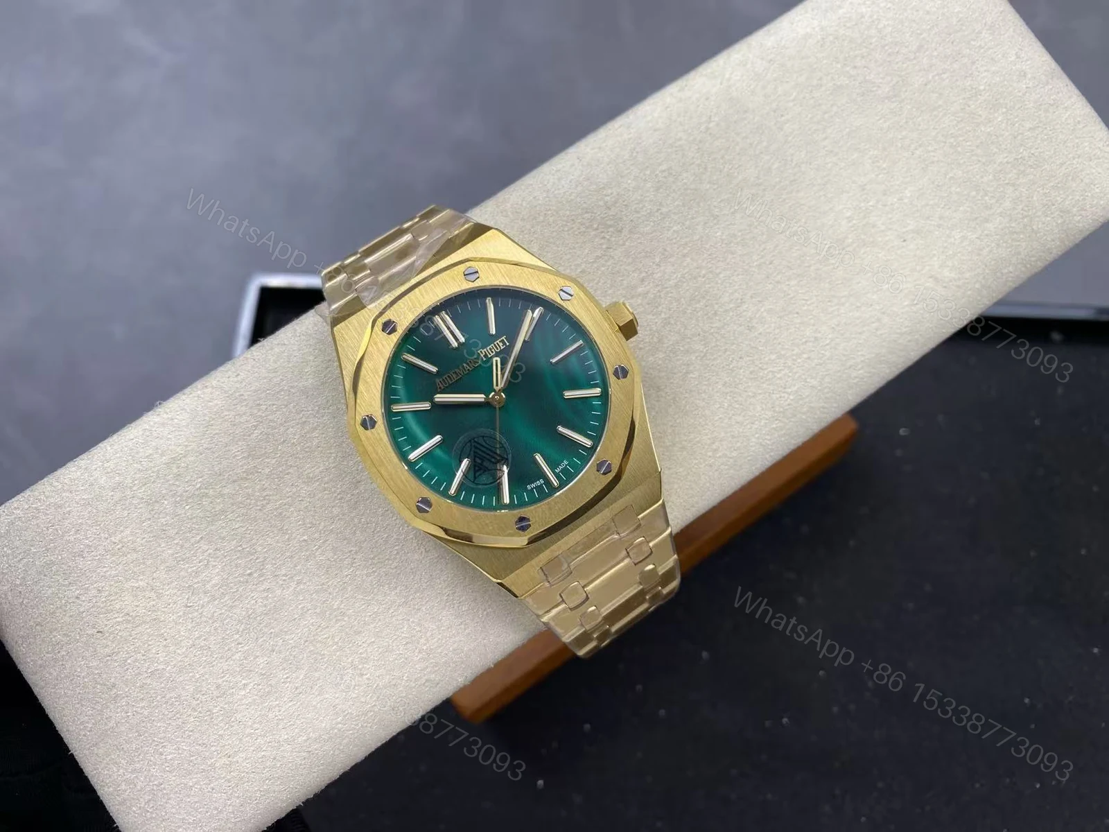 View 4 of Super Swiss Clone Audemars Piguet Royal Oak Selfwinding 41mm Green Malachite Dial