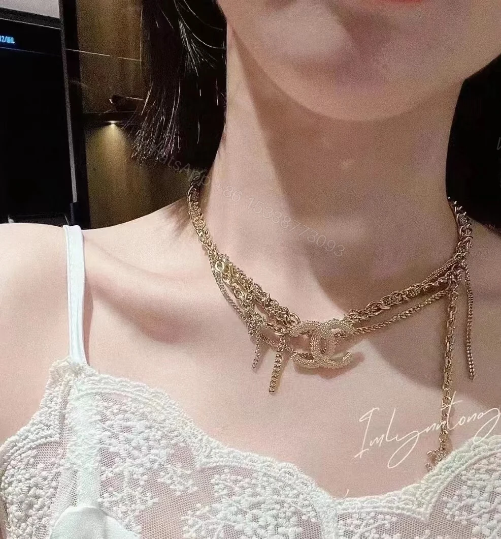 View 2 of EN – Lux Chanel Necklaces 018