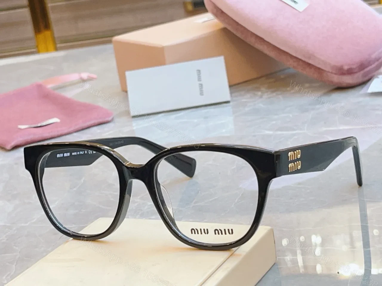 View 8 of Oversized Square Acetate Frames - Black/Brown Gradient, UV Protection