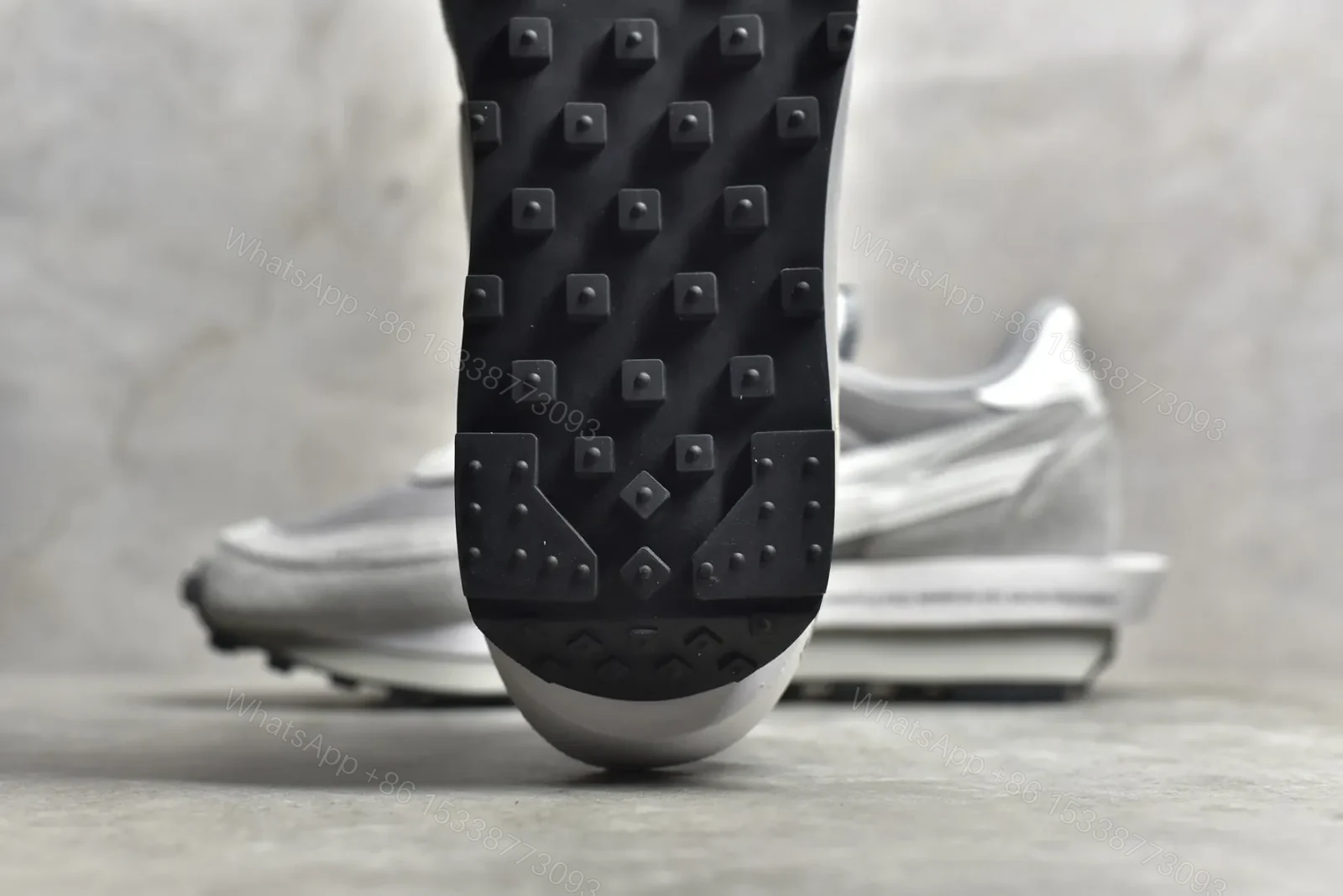 View 9 of Fragement × sacai × Nike LDWaffle “Light Smoke Grey” Reps