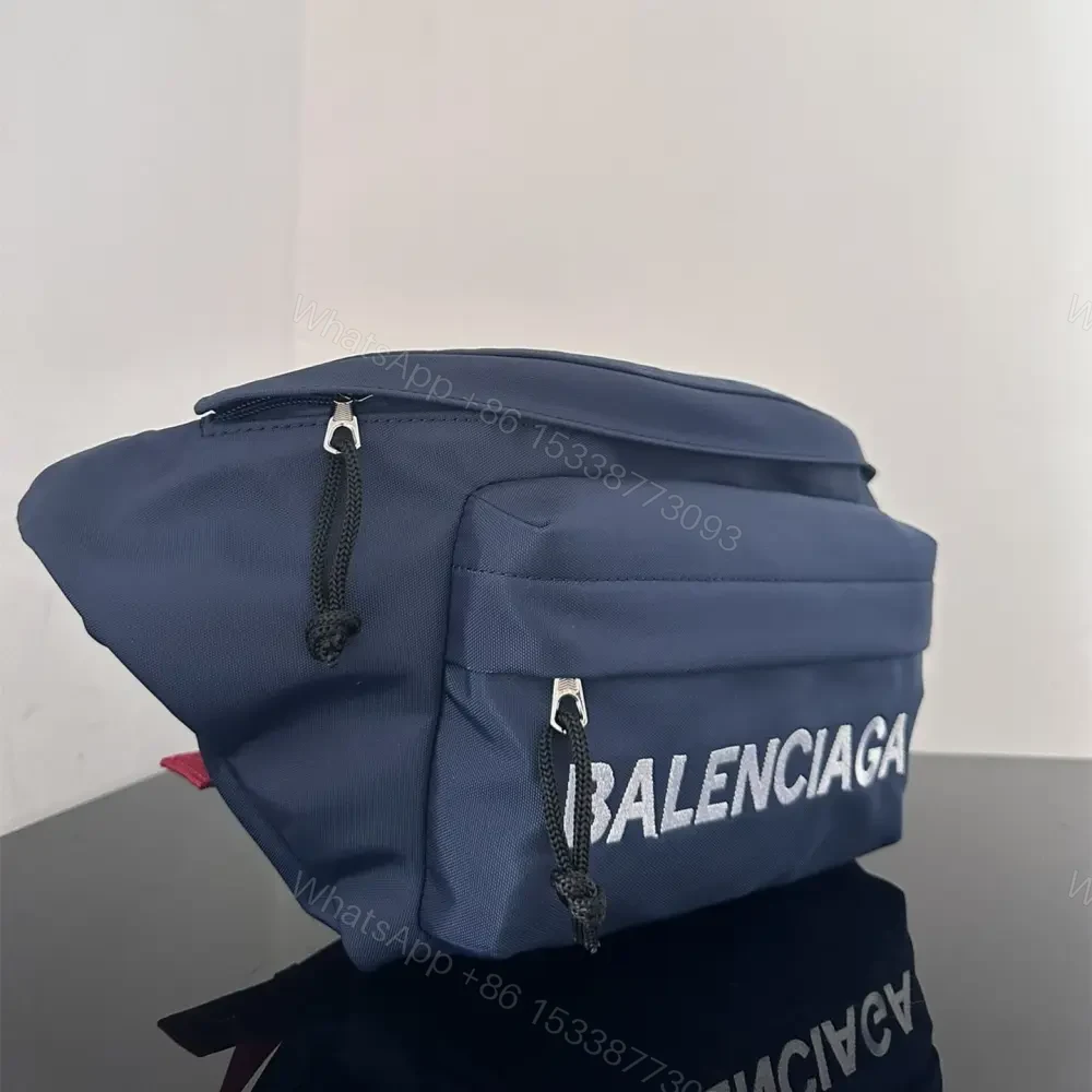 View 4 of 高仿BalenciagaWheelBeltpack系列尼龍胸包藍色