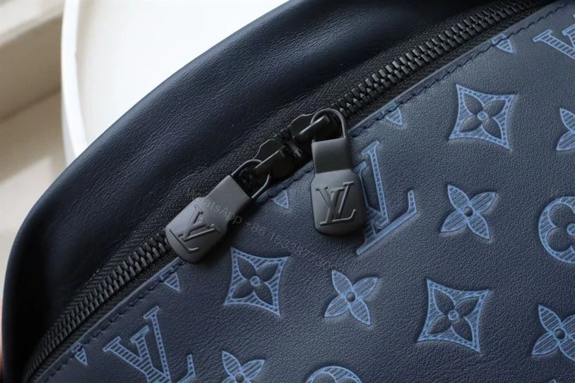 View 9 of DISCOVERY BUMBAG PM M45729
