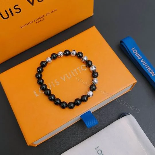 LV bracelet 11ly227 — view 2