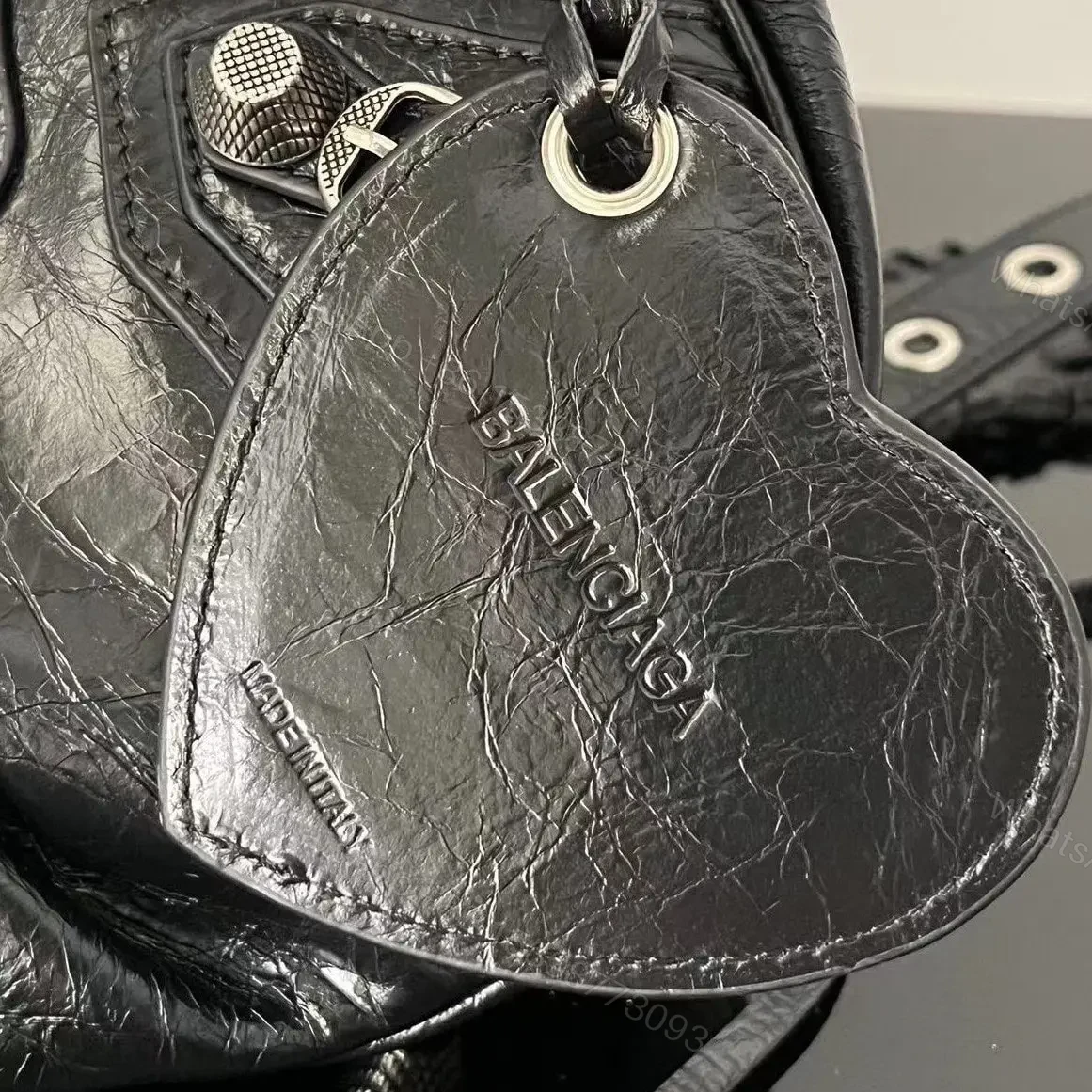 View 17 of 高仿Balenciaga*LeCagole朋克單肩包黑色S