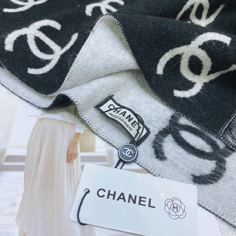 View 6 of EN – Luxury CHL Scarf 009
