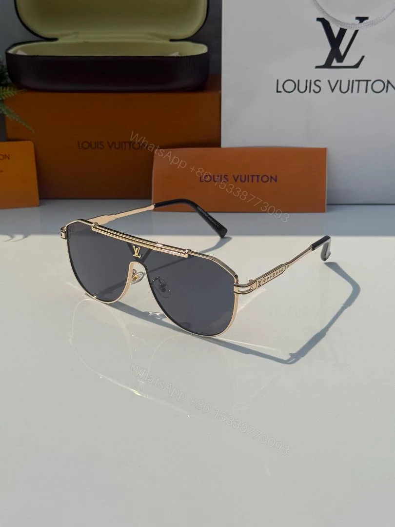First Copy Louis Vuitton Gold Aviator Frame Grey Lens Men’s Sunglasses — view 1