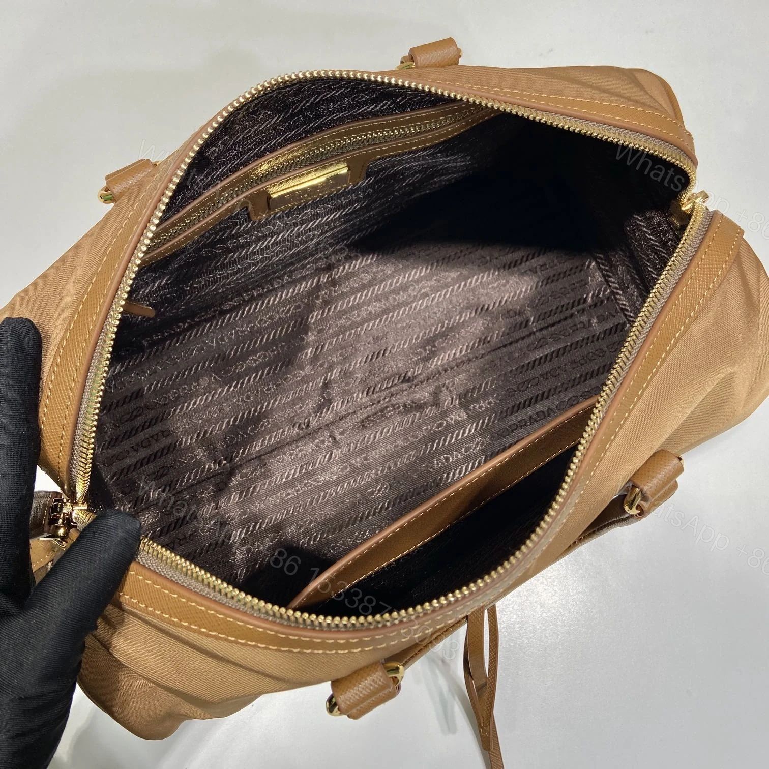 View 9 of 高仿Prada*ReEdition系列手提包1BB233棕色免檢版