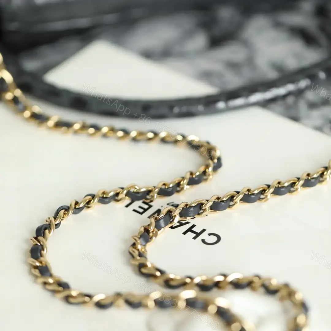 View 17 of 高仿Chanel*26A系列AS6424高級手工坊牛皮鱷魚紋手袋免檢版