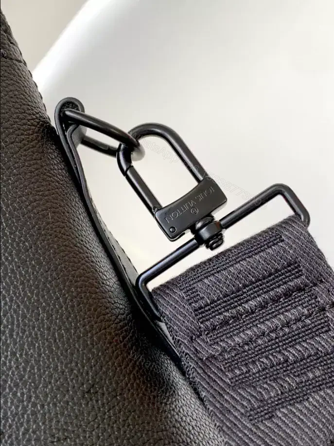 View 6 of LOUIS VUITTON TAKEOFF BRIEFCASE – LBV394