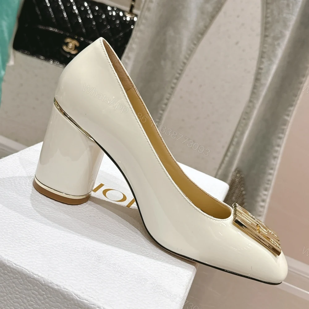 View 5 of 高仿Dior*Miss系列KCX320方頭LOGO金屬扣高踭單鞋白色免檢版