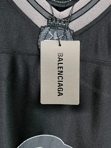 View 4 of Balenciaga Clothes 3B Silhouette Ribbed V-neck Printed T-shirt Black/Blue/Gray