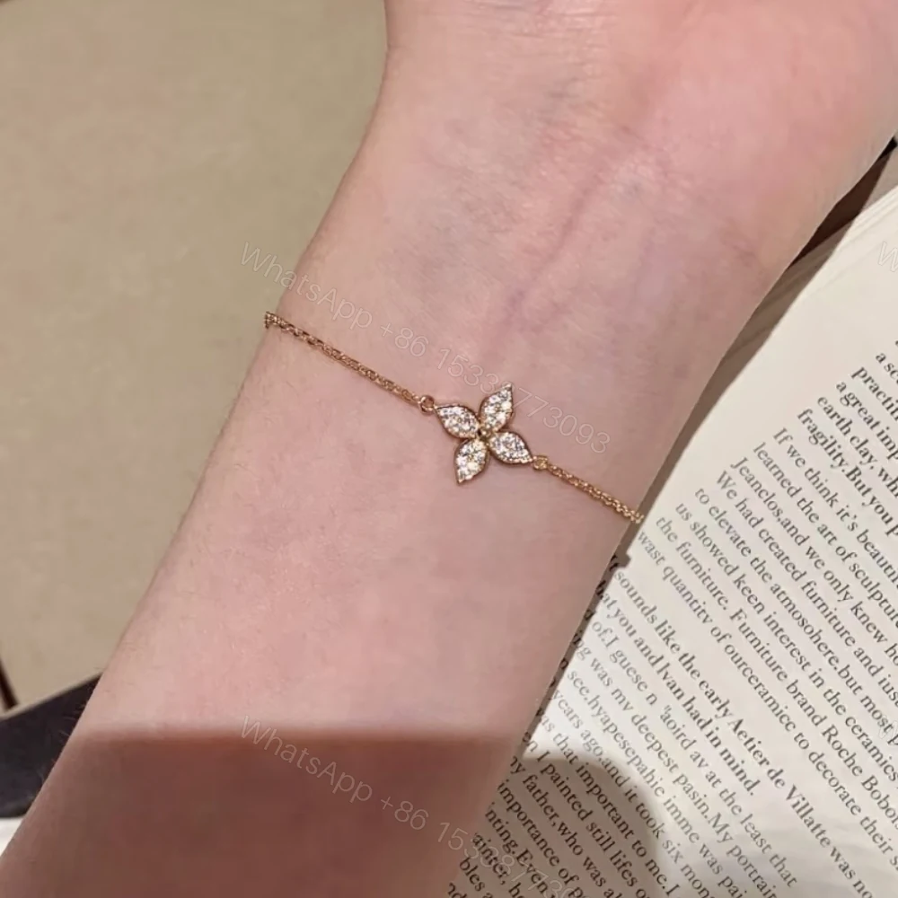 View 7 of Louis Vuitton Star Blossom Bracelet Gold Q95666
