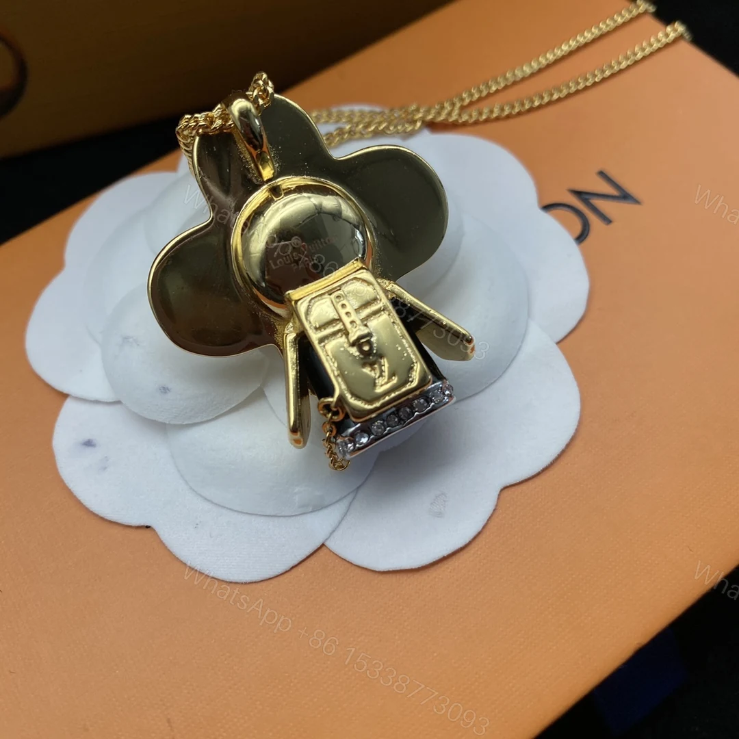 View 5 of EN – Lux LV Necklaces 051