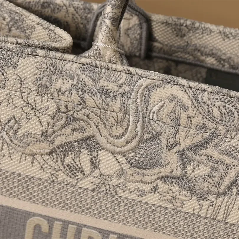View 12 of 高仿Dior*BookTote系列茹伊刺繡灰色M免檢版