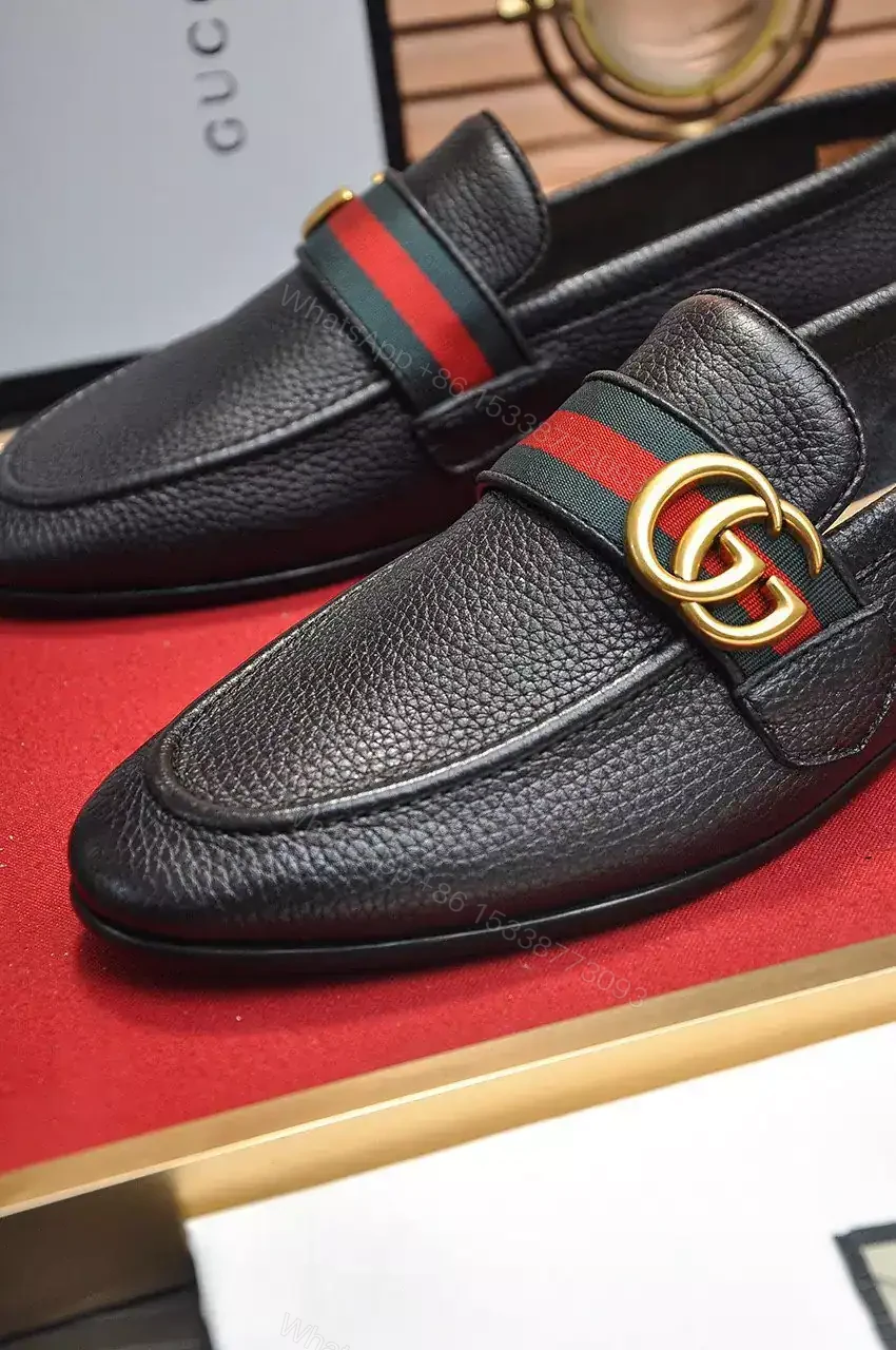 View 4 of GUCCI BLACK LEATHER LOAFER WITH DOUBLE G AND WEB – LDG28