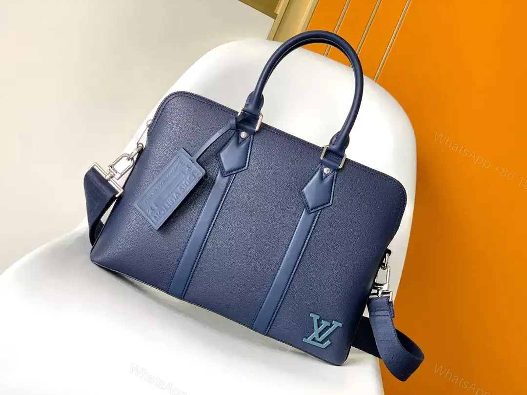 View 2 of LOUIS VUITTON TAKEOFF BRIEFCASE – LBV393