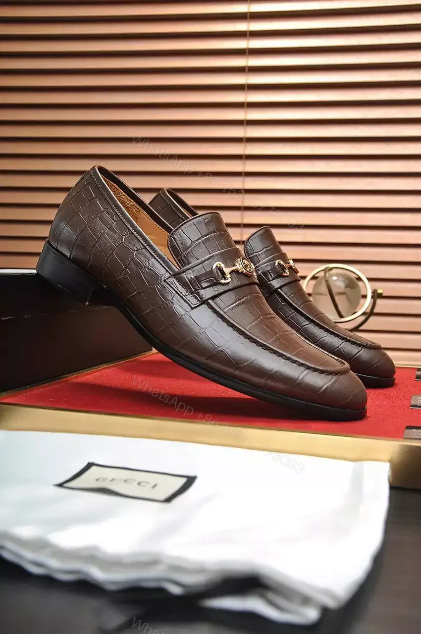 View 6 of GUCCI JORDAAN LOAFER IN BROWN CROCODILE – LDG27