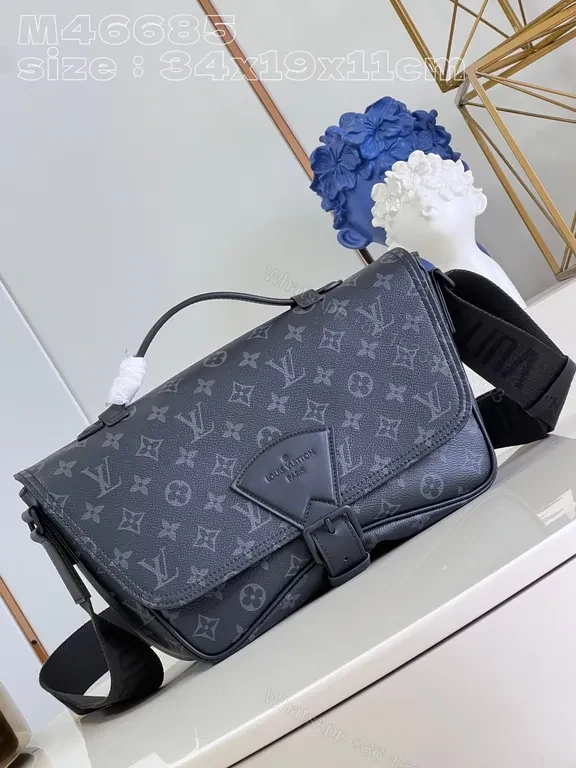Monogram Crossbody: Luxe Slate-Knit, Versatile & Secure Bag — view 1