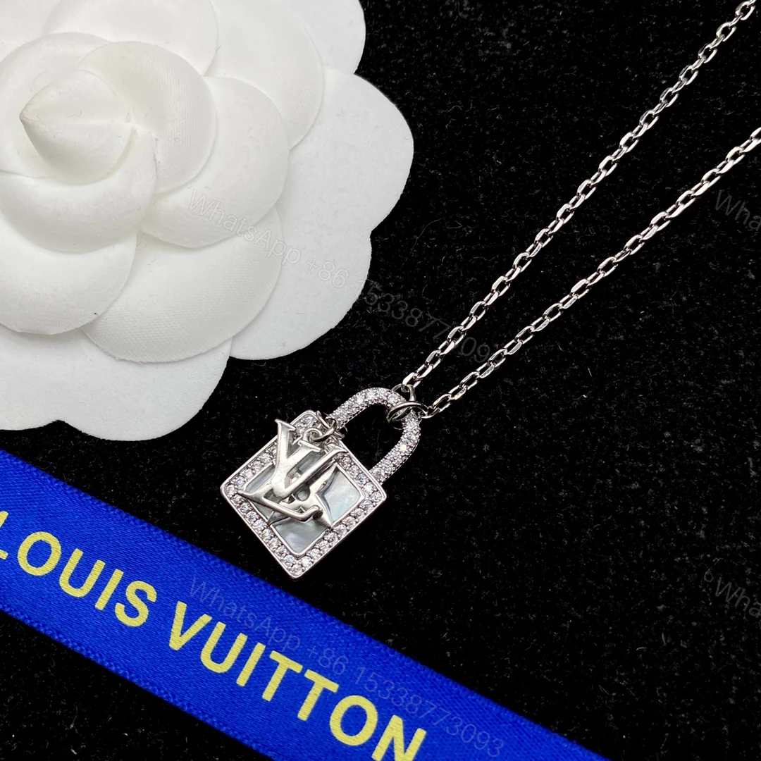 View 4 of EN – Lux LV Necklaces 045