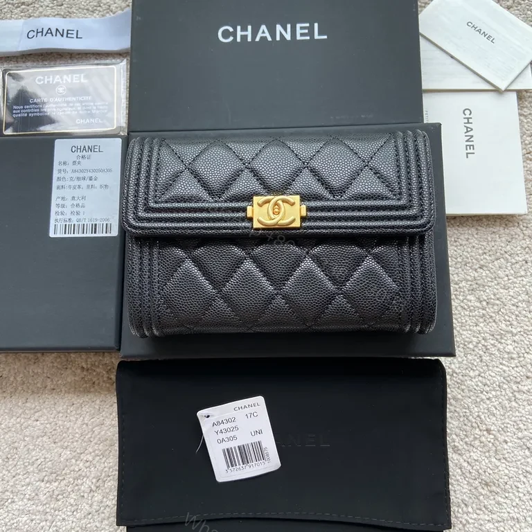 Chanel-Inspired Quilted Wallet on Chain: Luxe Gold Hardware — view 1