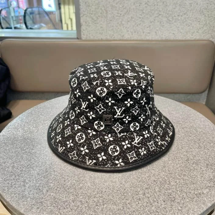 Louis Vuitton Bucket Hat – LHC20 — view 1