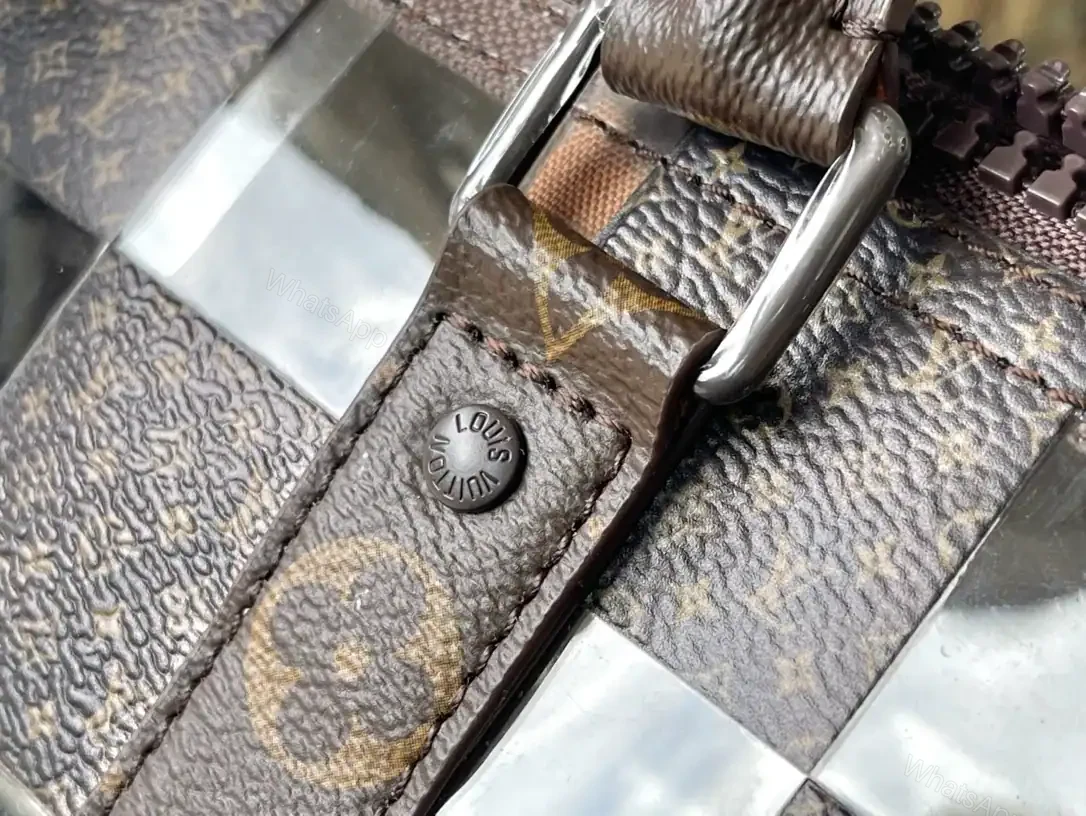 View 4 of LOUIS VUITTON KEEPALL BANDOULIÈRE 50 MONOGRAM OTHER – LBV422