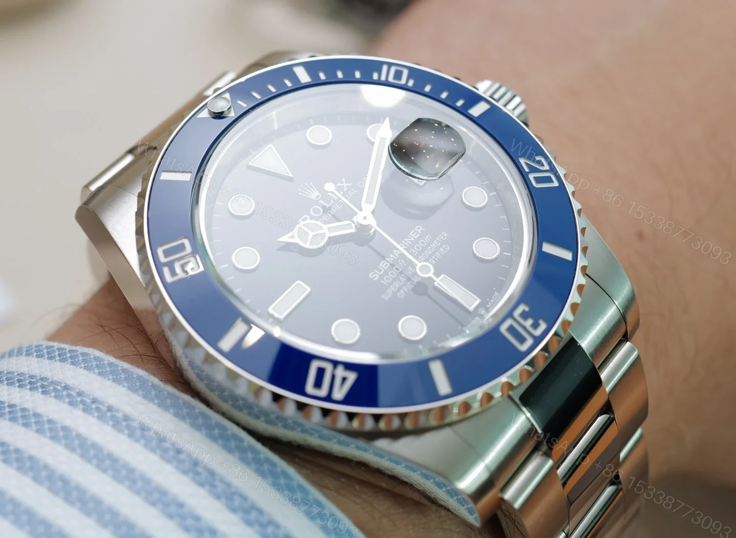 View 7 of Replica Rolex Submariner “Cookie Monster” Black Dial 126619LB Superclone