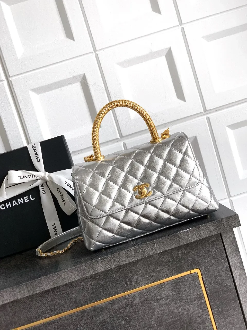 Quilted Metallic Handbag: Structured Glamour, All-Day Confidence — view 1