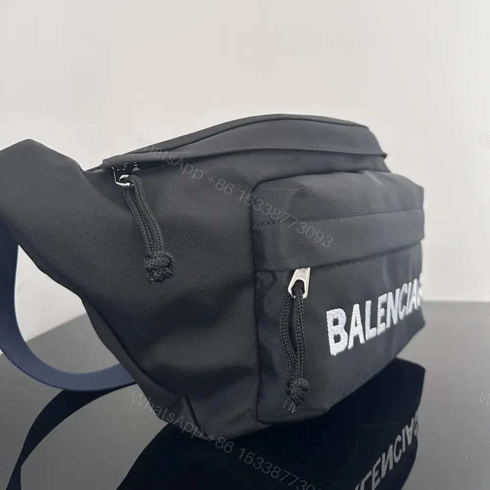 View 4 of 高仿BalenciagaWheelBeltpack系列尼龍胸包黑白色