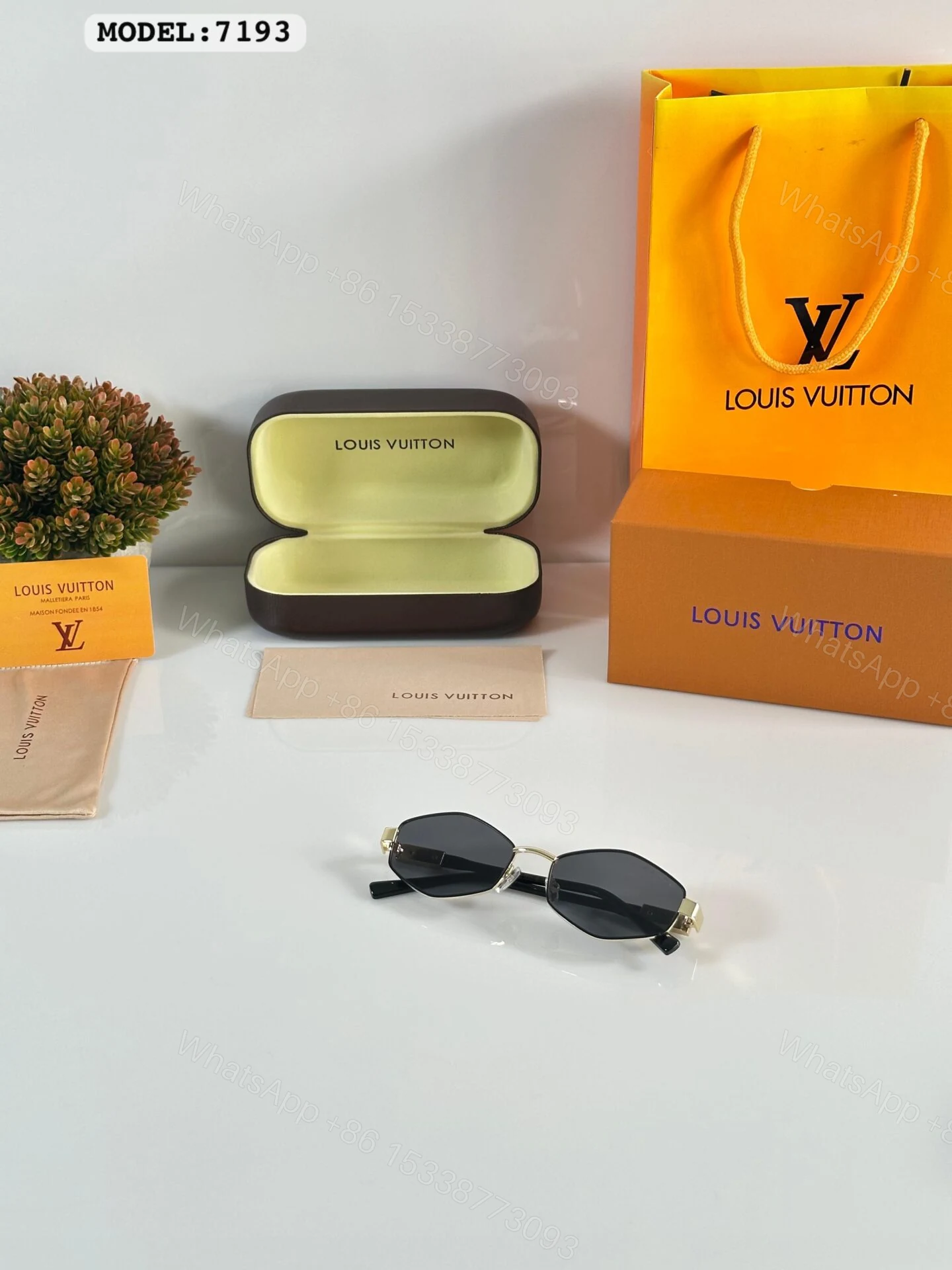 View 2 of Louis Vuitton Aviator 7193 Metal Frame UV Protection