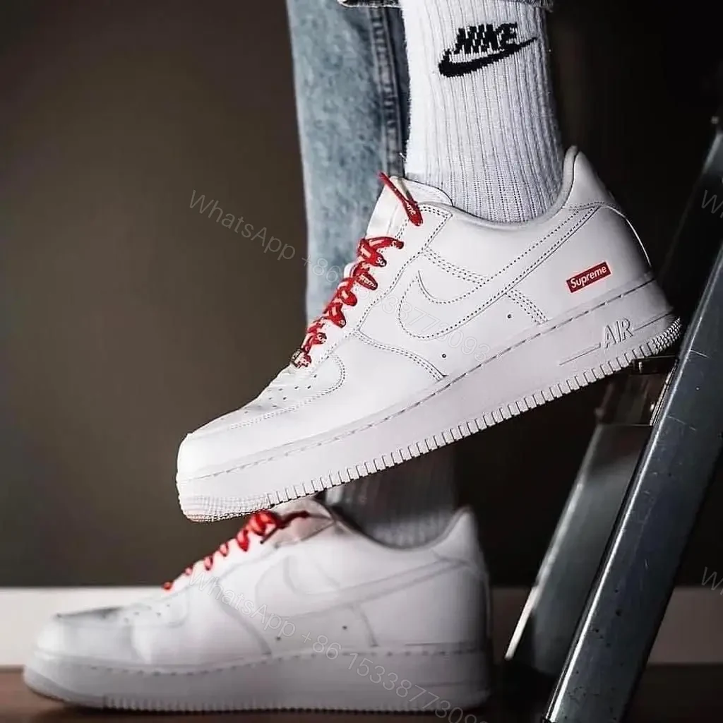 NIKE AIR FORCE 1 SUPREME — view 1