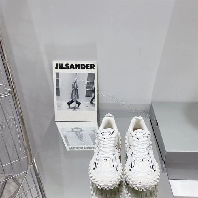 View 5 of BALENCIAGA MEN’S DEFENDER TRAINERS – BB225