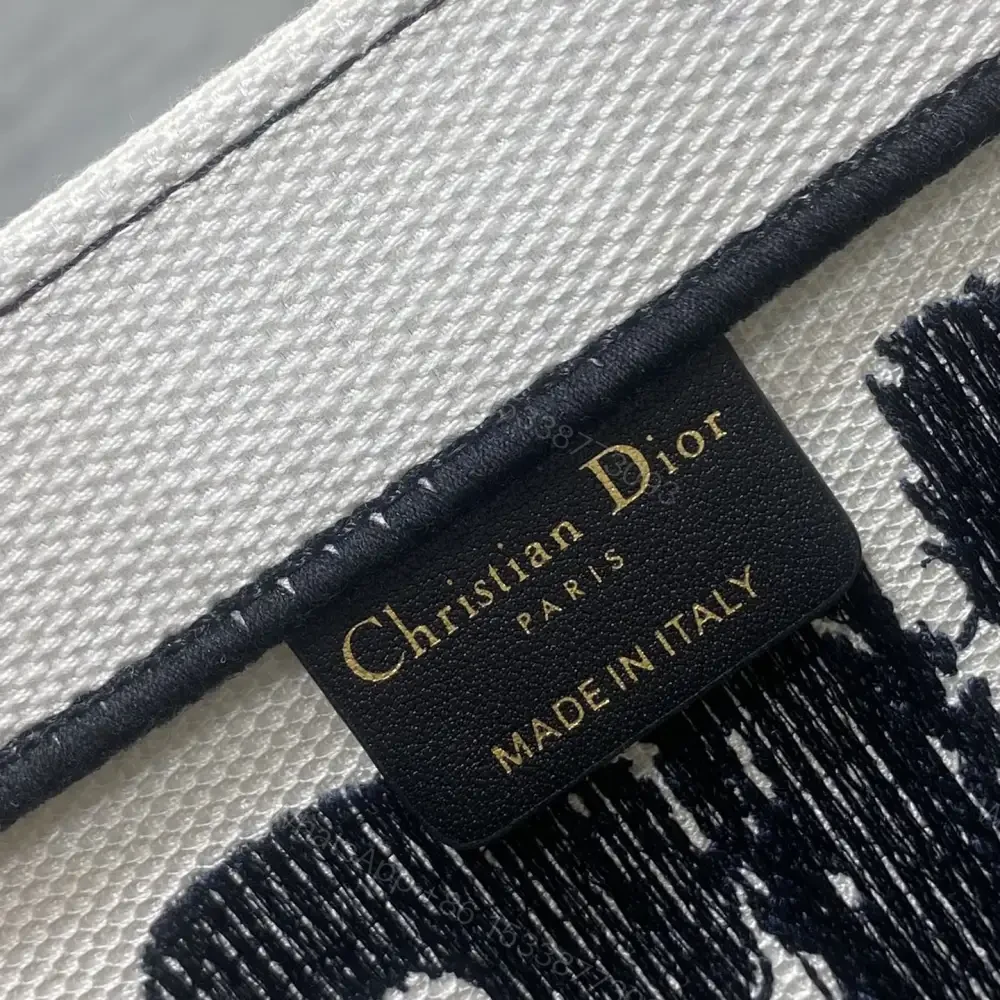 View 9 of 高仿Dior*BookTote系列M129M19D購物袋Miss白色中號免檢版