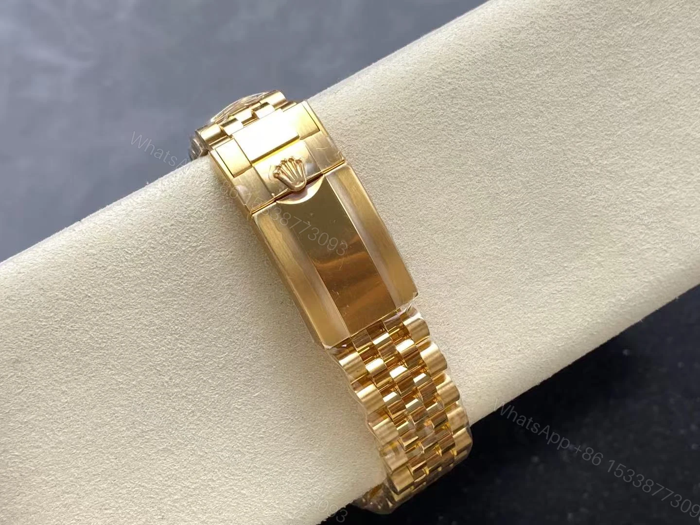View 18 of Super Clone Replica GMT-Master II Tiger Iron Dial (2025)