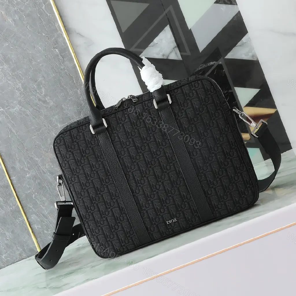 View 7 of Compact Leather Messenger – Structured, Luxurious Everyday Bag