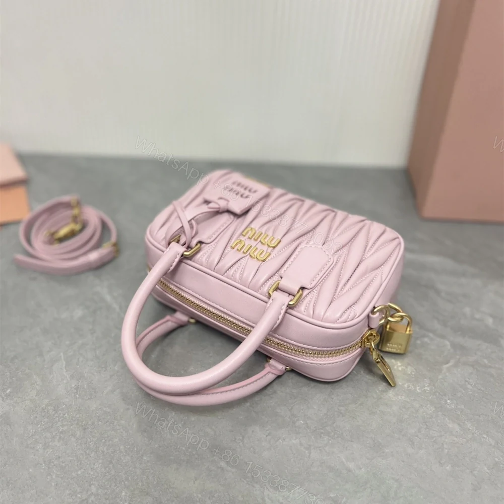 View 6 of 高仿miumiu繆繆TooPretty系列5BB123保齡球手袋粉色