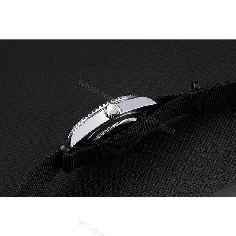 View 8 of Replica Rolex Submariner Black Dial 621988