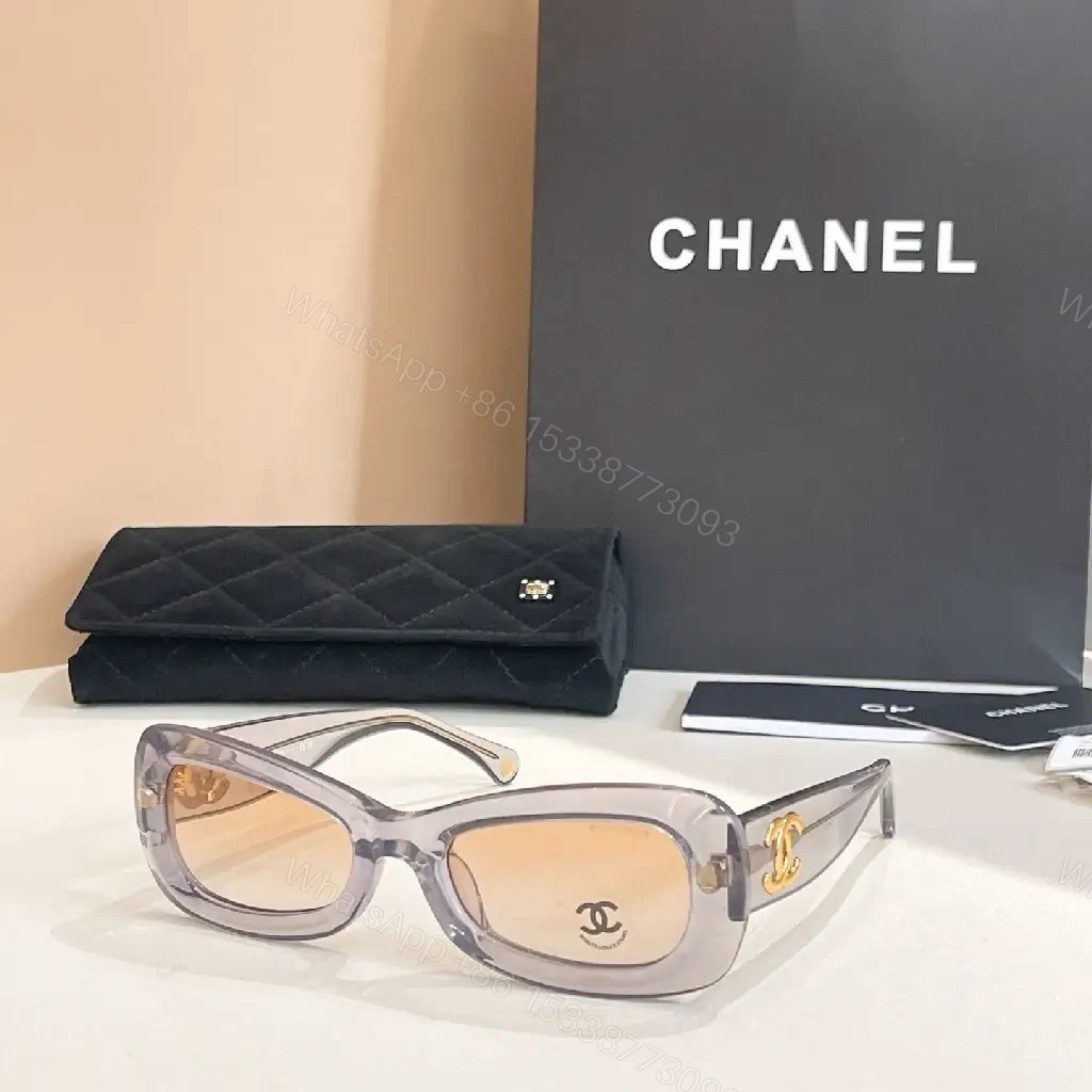 Chic Cat-Eye Sunglasses: Luxe Signature Details, UV-protection — view 1