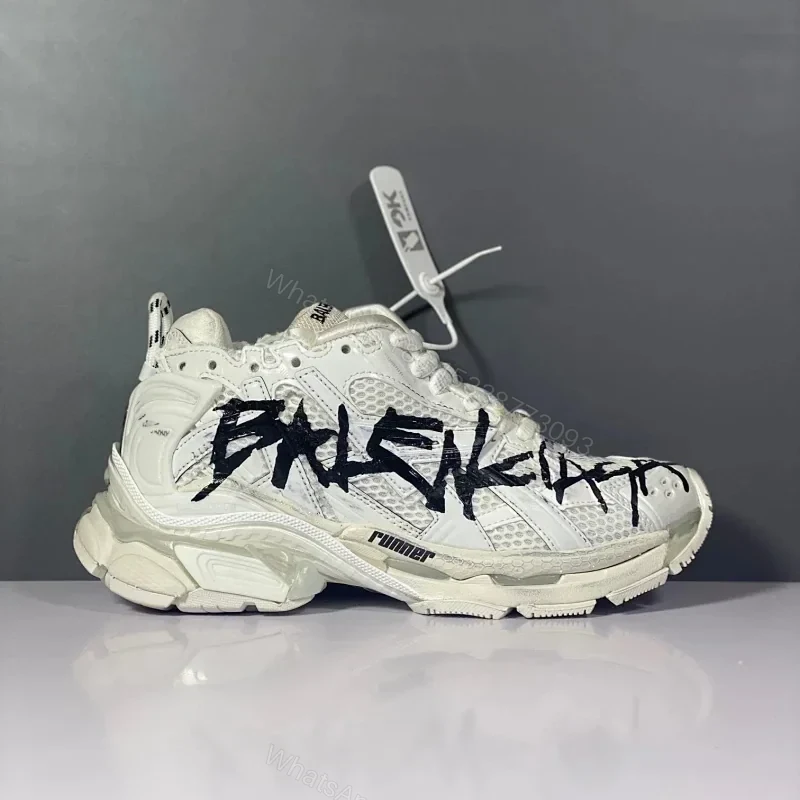 Balenciaga Runner Graffiti White — view 1