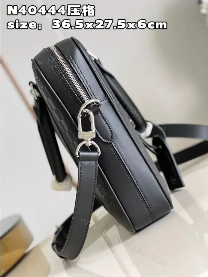 View 4 of LOUIS VUITTON PORTE-DOCUMENTS VOYAGE PM – LBV397