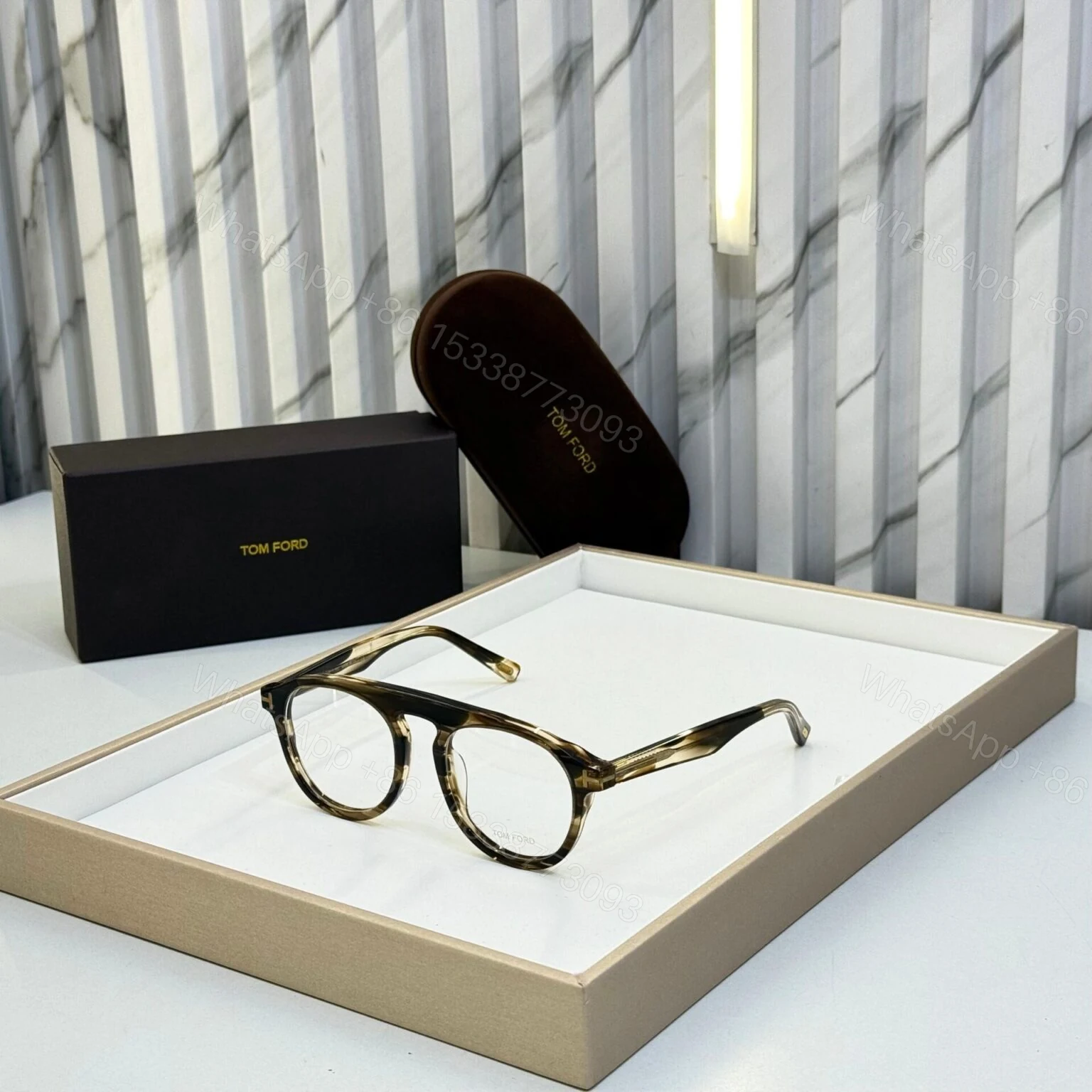 Tomford Round Eyeglass Unisex Black — view 1