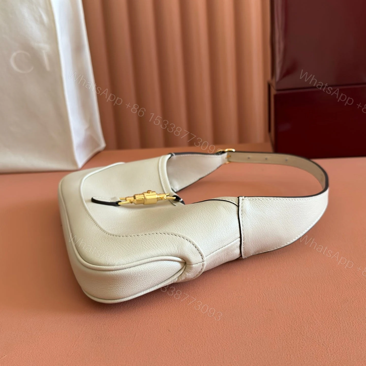 View 4 of GUCCI 26S JACKIE SLIM SHOULDER BAG 27 IN CREAM WHITE CALFSKIN