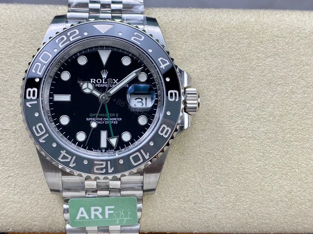 View 8 of Superclone Rolex GMT-Master II 126710GRNR “Bruce Wayne” Jubilee 2024