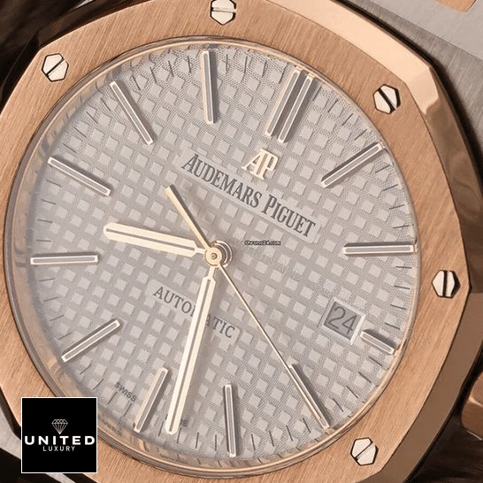 View 8 of Audemars Piguet Royal Oak 15400SR.OO.1220SR.01 Replica