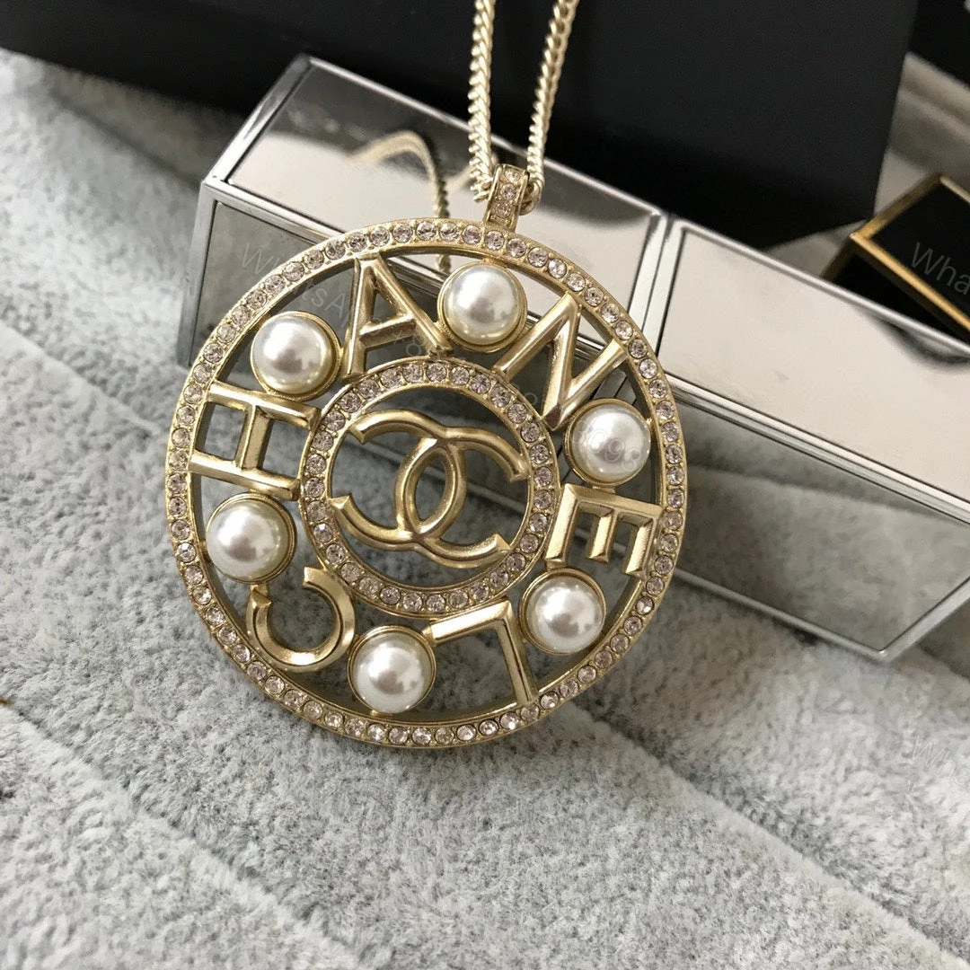 View 2 of EN – Lux Necklace CHL021