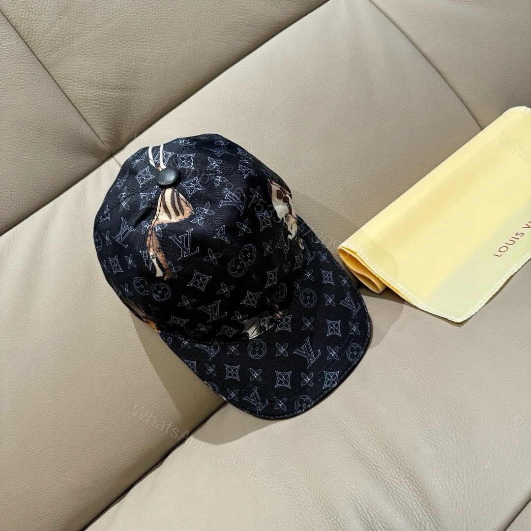 LV 高仿滿版印花棒球帽 小狗圖案刺繡點綴潮感款 — view 1