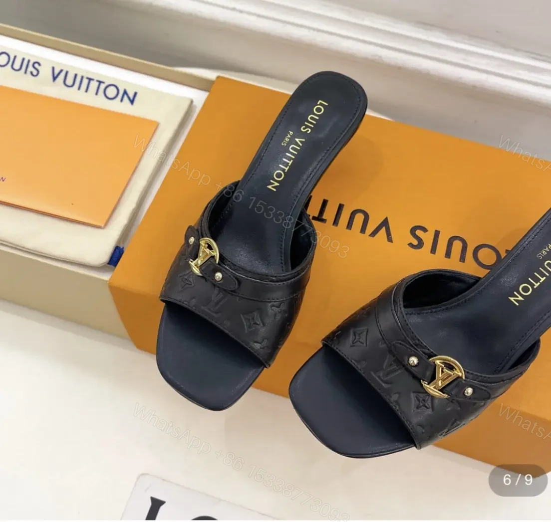LV Sandals Woman — view 1