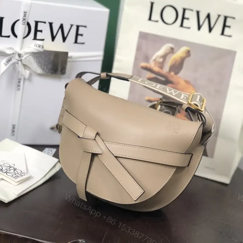 View 4 of 高仿Loewe*Gate系列2150小牛皮斜挎包沙色Mini免檢版