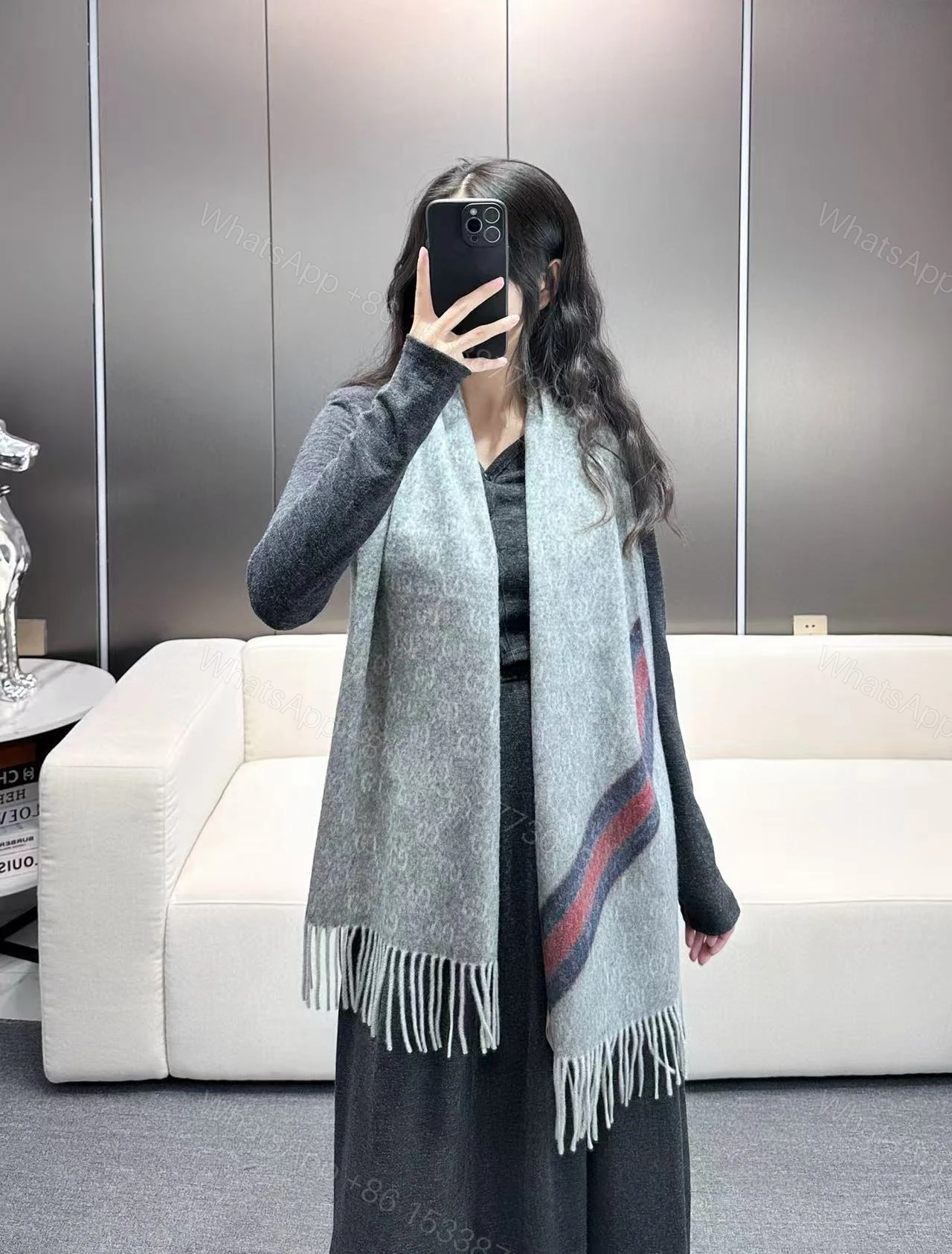 Gucci 精品仿製灰色條紋雙G羊毛圍巾 女款高級感設計款氣質百搭 — view 1